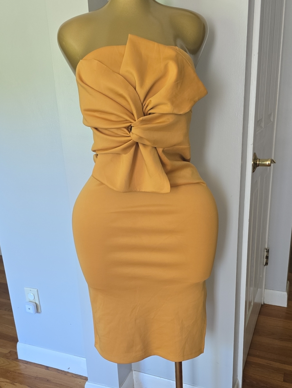 New Look Strapless Knot-Front Dress in Mustard Yellow